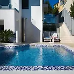 וילה In Pula With Private Swimming Pool