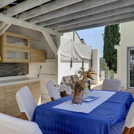 Deluxe In Pula With Private Swimming Pool * Pjescana Uvala