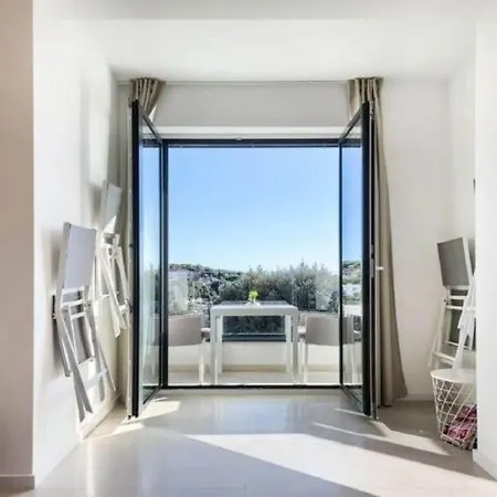 Deluxe In Pula With Private Swimming Pool
