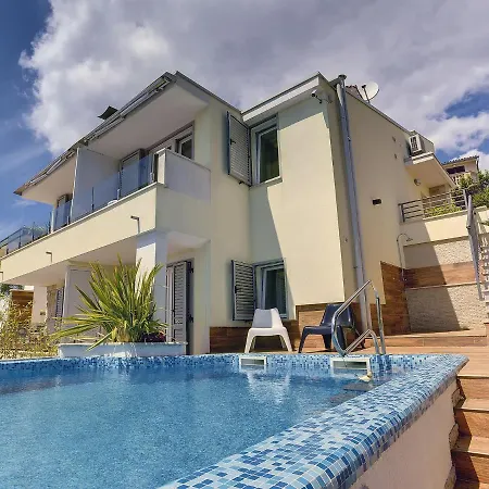 Villa Deluxe In Pula With Private Swimming Pool Pjescana Uvala