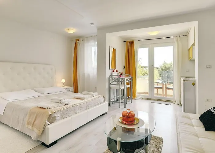 In Pula With Private Swimming Pool 빌라 *