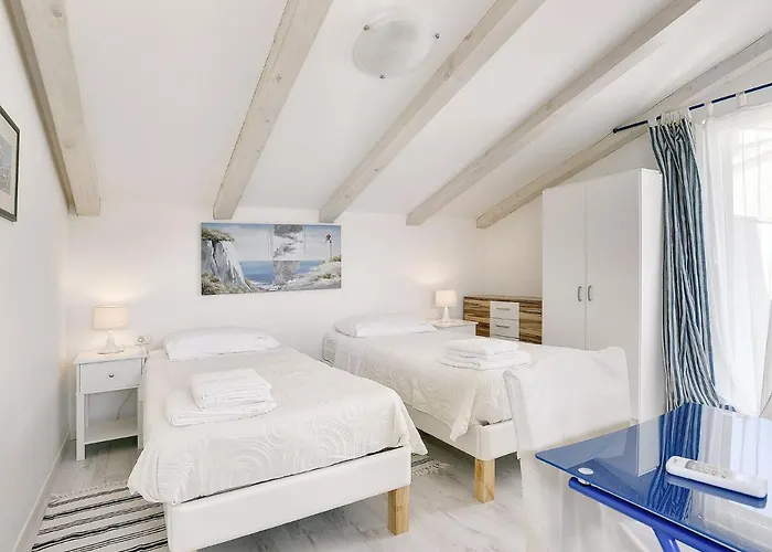 In Pula With Private Swimming Pool 빌라 *